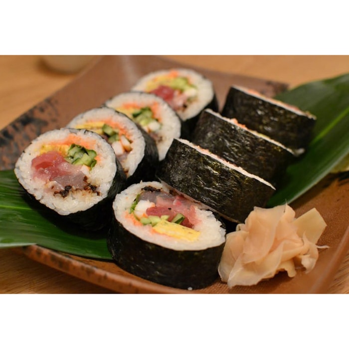 Divine Sushi Box 08pcs Online at Kapruka | Product# pastry00103