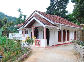 Sri Lanka home at Gannoruwa - Out Of Colombo