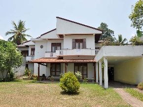 Sri Lanka home at Kelaniya - Out Of Colombo
