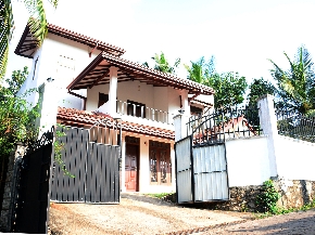 Sri Lanka home at Gampaha - Out Of Colombo