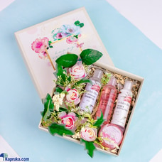 SWEET ROSE GIFT BOX - FOR HER / FOR BIRTHDAY Buy Sweet buds Online for specialGifts
