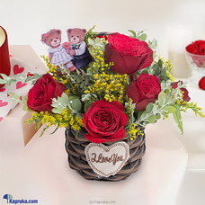 Lovebirds` Heaven Arrangement Buy Flower Delivery Online for specialGifts