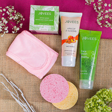 Jovees Fresh And Radiant Skin Kit-Gifts For Mom, Sister, Aunt, Friends, Birthday Gifts For Women, Holiday Gifts, Skin Care Sets, Best Friends Buy Jovees Online for specialGifts