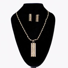 Stone N String Crystal Necklace Set AC1092 Buy STONE N STRING Online for specialGifts