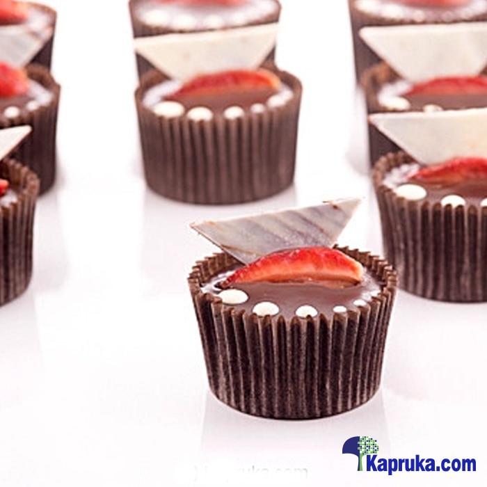 Chocolate Strawberry Delight Cupcakes - 12 Piece Pack Online at Kapruka | Product# cake00KA00666