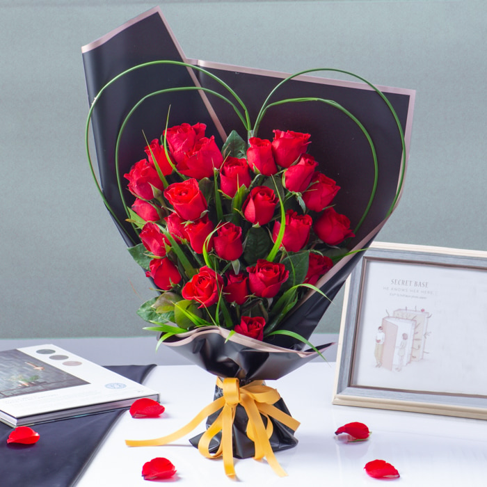 Romantic Lullaby Bouquet - 24 Red Roses Online at Kapruka | Product# flowers00T1170