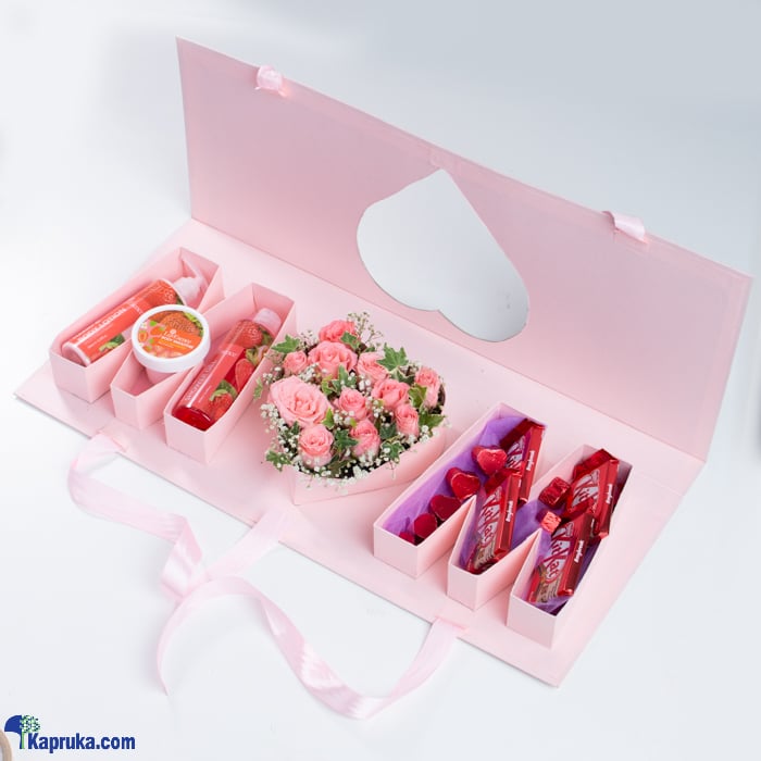 'MOM' Gift Of Love Online at Kapruka | Product# flowers00T1418