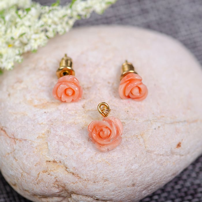 STONE N STRING CORAL PENDENT ANDCORALLIUM RUBRUM (OX BLOOD) EARRINGS - A0244 AND L0073 Online at Kapruka | Product# stoneNS0462